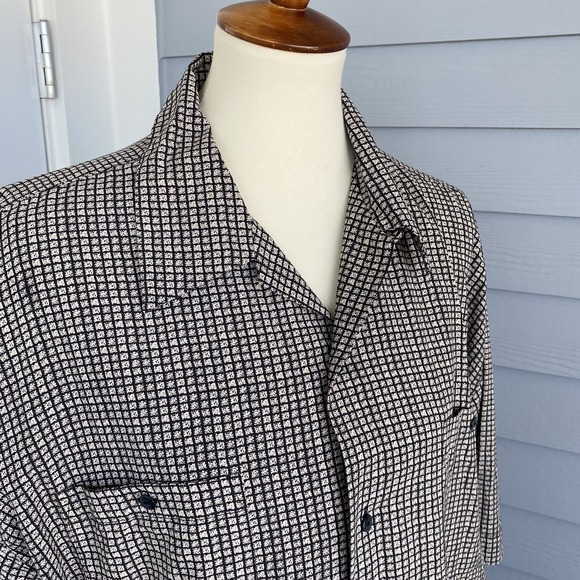 Visitor Men XL Silk Shirt Short Sleeve Button-Down Grey Black Collared Plaid - Picture 7 of 13